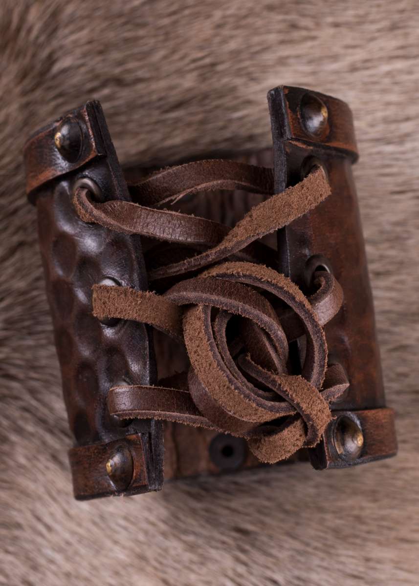 Petit protège-bras en cuir médiéval marron