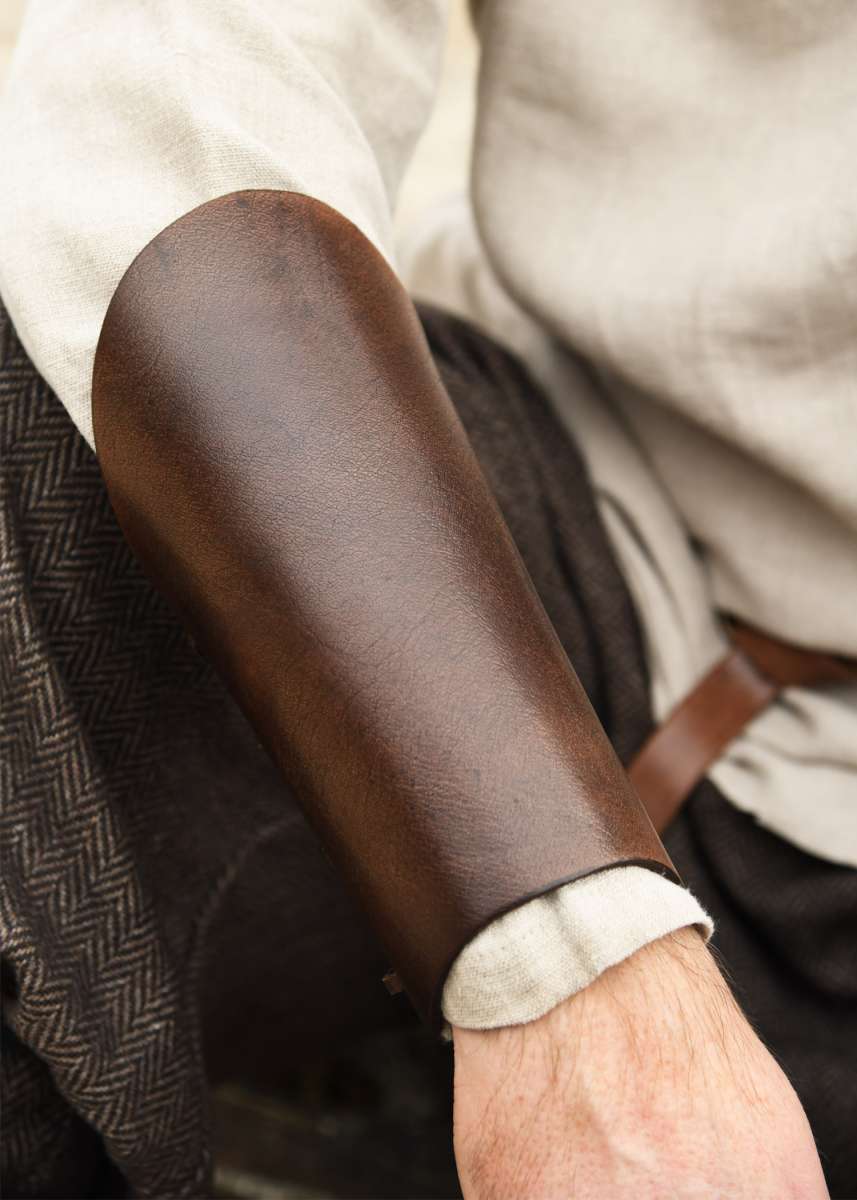 Manchette courte de combat médiévale en cuir marron foncé