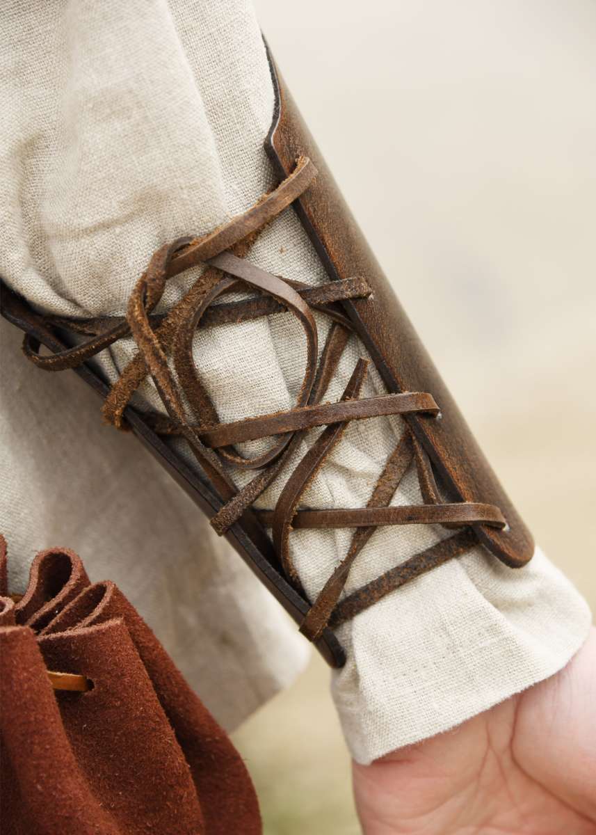 Manchette courte de combat médiévale en cuir marron foncé