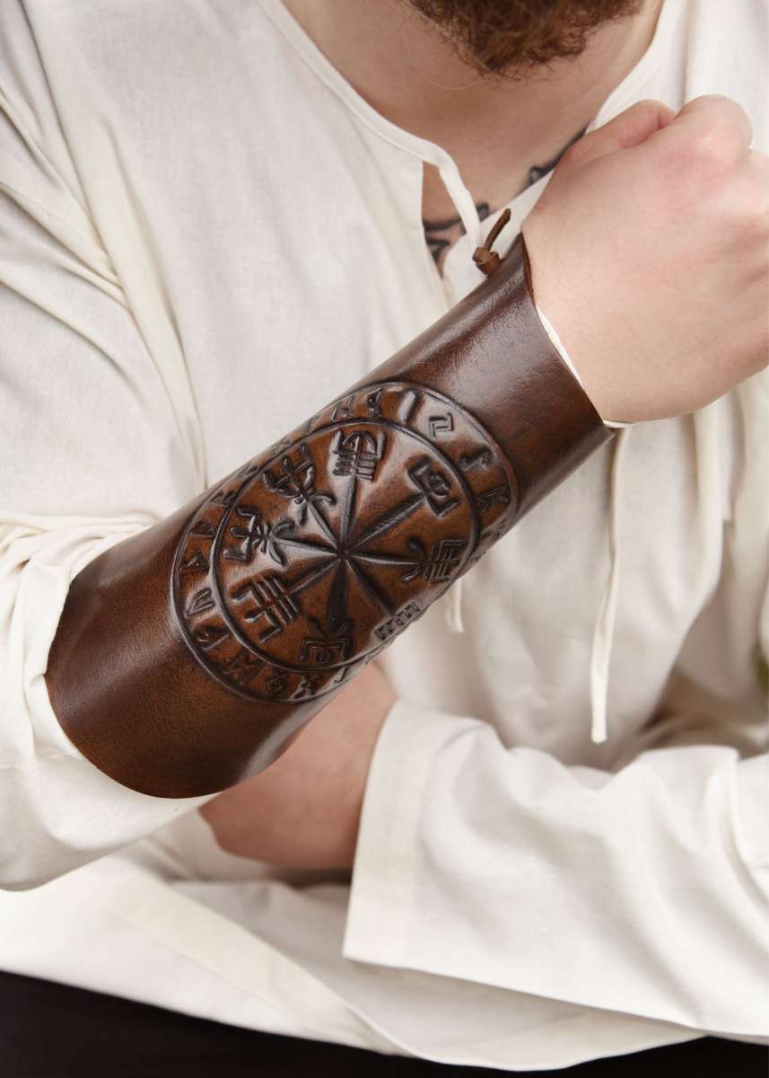 Protège-bras Viking en cuir Vegvísir marron – Manchette nordique de bras embossée